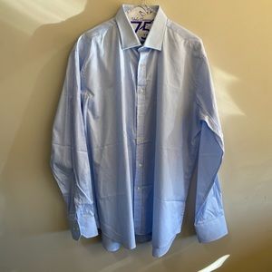 Travers Mahan, LS Button Up, Light Blue Small Pattern, Size 17.5